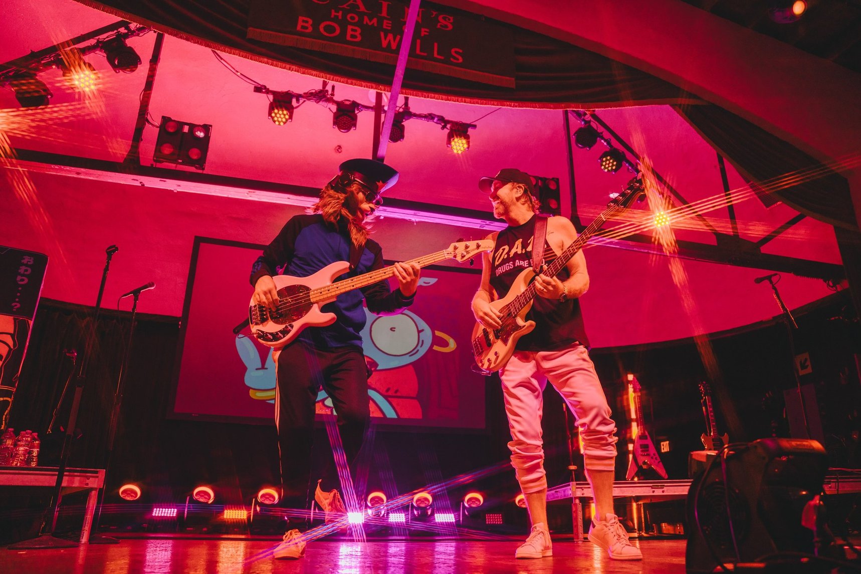 Professional photos from the Starbomb Team.